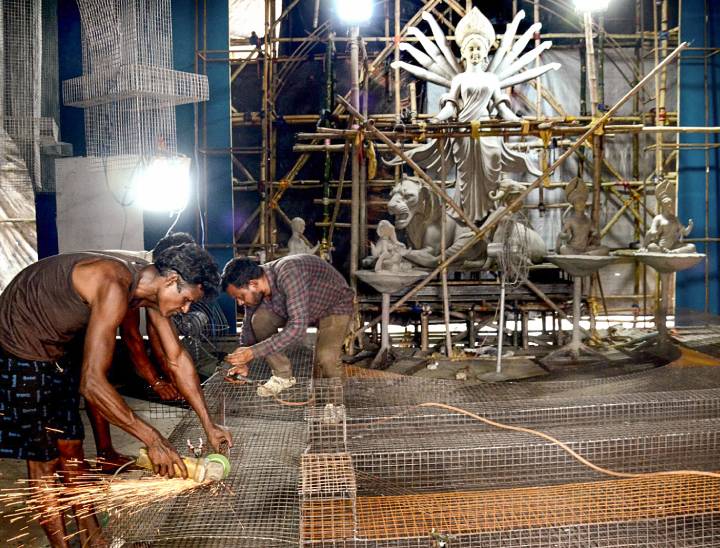कोलकाता के ईडन गार्डन में 10 अक्टूबर को बड़ा प्रोग्राम रखा गया है, जिसमें PM मोदी दुर्गा पूजा का शुभारंभ करेंगे।