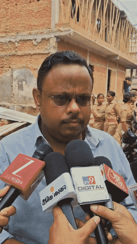 पीडब्ल्यूडी के अभियंता केके सिंह बोले - दिसंबर तक जनता को समर्पित करने का लक्ष्य।