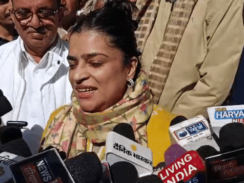 डेढ़ किलोमीटर करेंगी यात्रा, रूट किया डायवर्ट, विकसित भारत संकल्प सभा में पहुंचेंगी|भिवानी,Bhiwani - Dainik Bhaskar