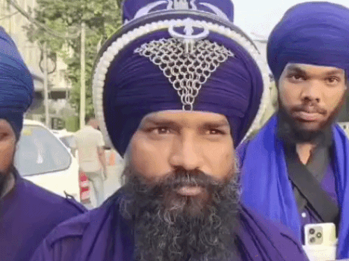 निहंग गुरदीप सिंह।