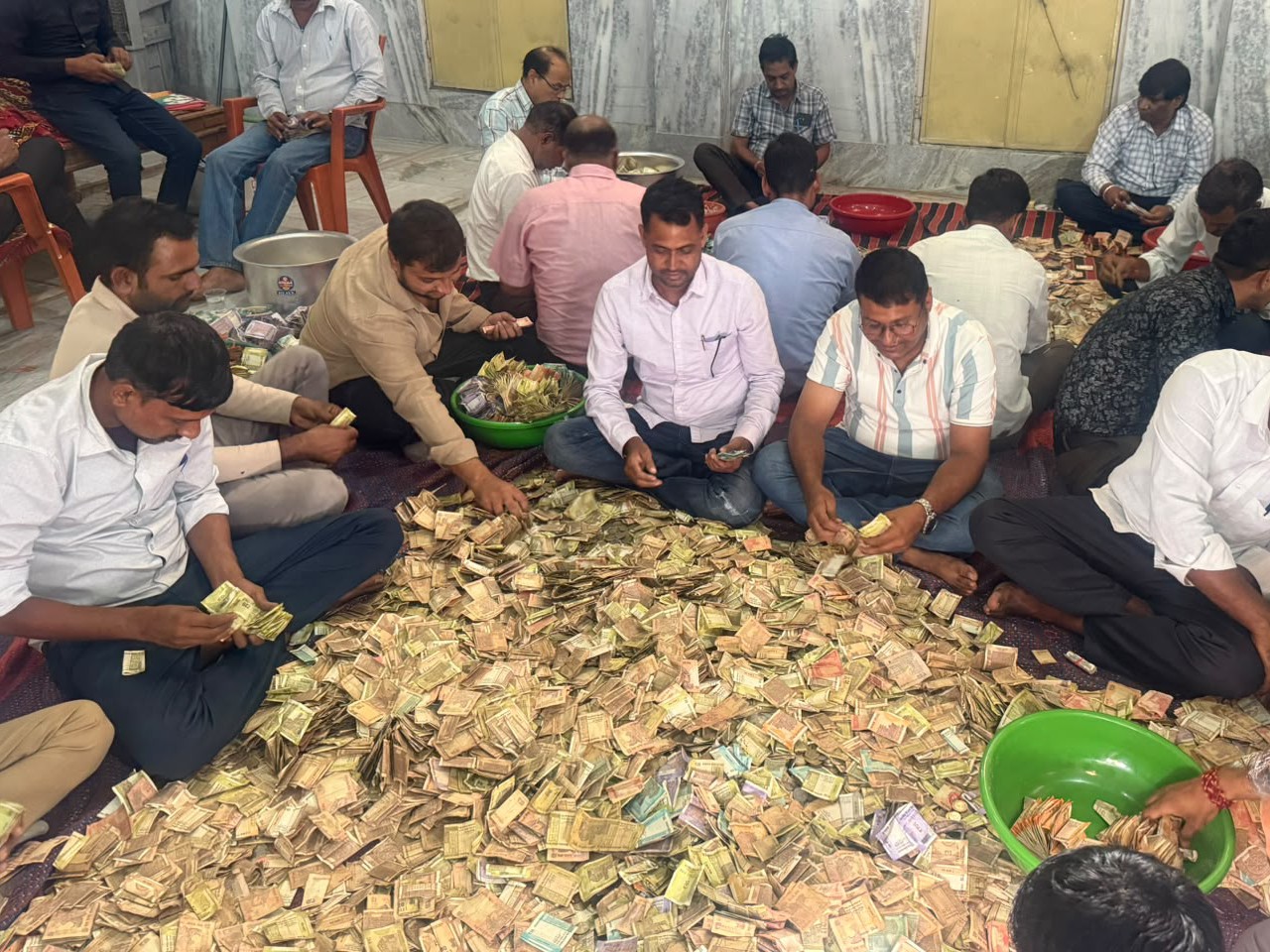 30.49 लाख रुपये पेटी से और 2.81 लाख रसीदों से मिले|माधोराजपुरा (जयपुर),Madhorajpura (Jaipur) - Dainik Bhaskar