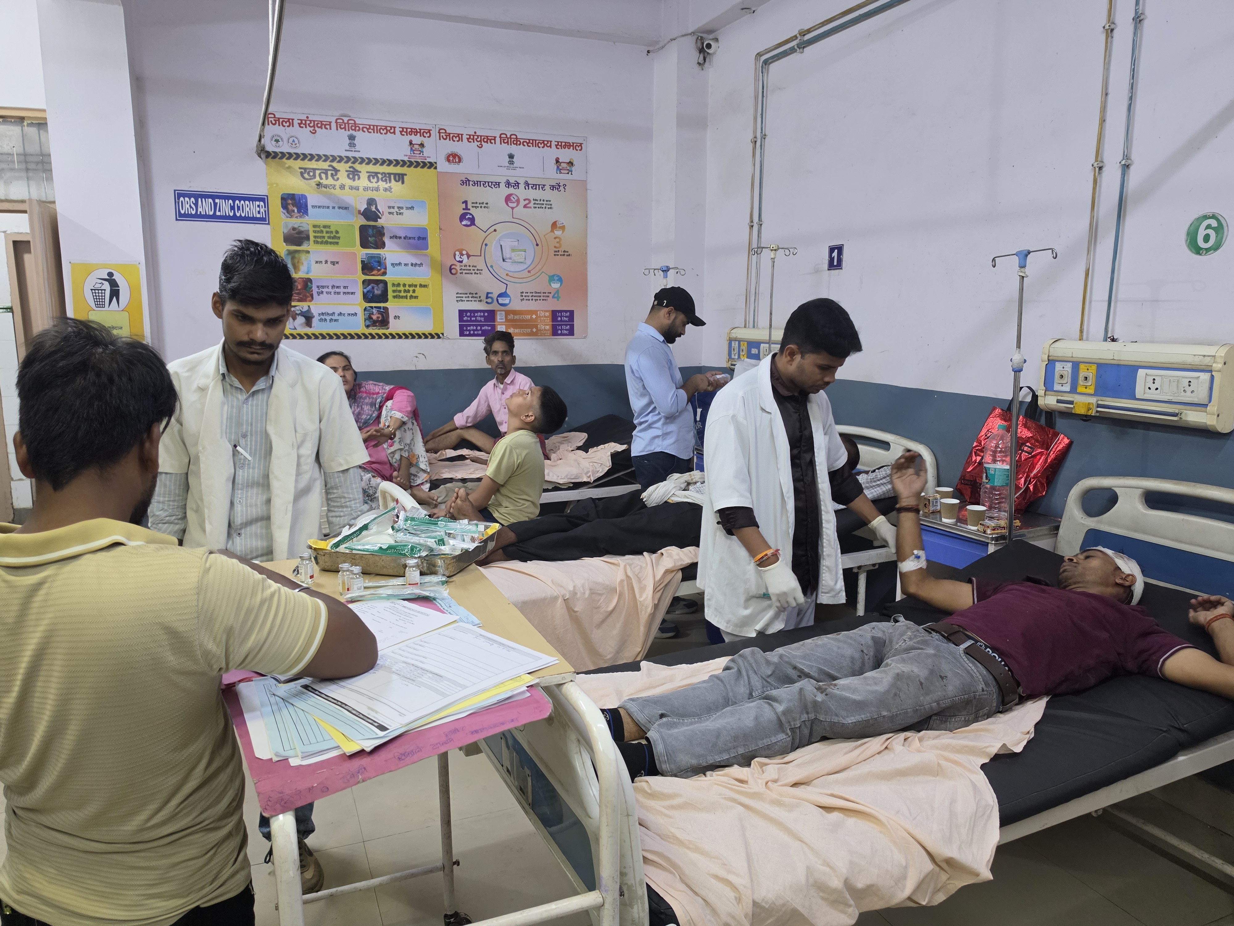 सीएमएस डॉ. राजेंद्र सैनी विधायक के अस्पताल में 45 मरीज भर्ती हैं।