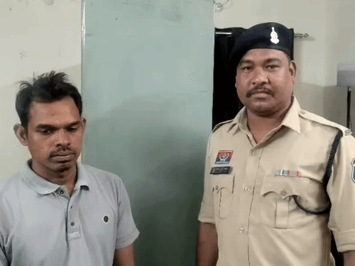 गांव के रहने वाले युवक ने वारदात को अंजाम दिया। - Dainik Bhaskar
