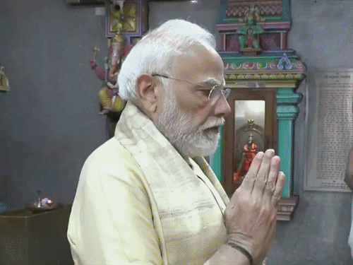 पीएम मोदी ने दिल्ली के श्री विनायक मंदिर में पूजा-अर्चना की।