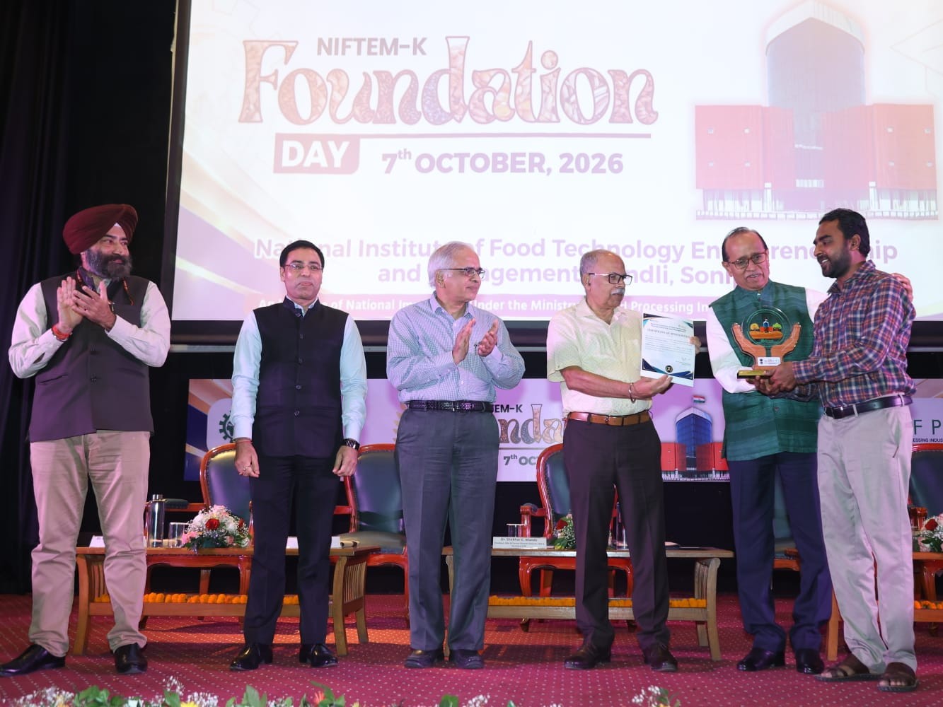 437 दाखिले, 70 कंपनियां पहुंचीं; MBA में 100% और B.Tech में 96% प्लेसमेंट|सोनीपत,Sonipat - Dainik Bhaskar
