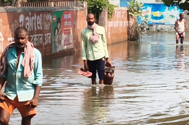 Recedad The floods have receded, but the crisis persists, with garbage rotting ...