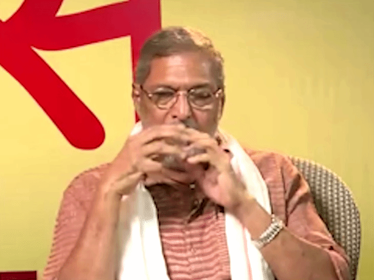 नाना पाटेकर के पिता दिनकर पाटेकर रायगढ़ जिले के मुरुड-जंजीरा गांव में छोटा सा टेक्सटाइल प्रिंटिंग (कपड़ा छपाई) का व्यवसाय करते थे। - Dainik Bhaskar