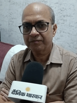 हैलट अस्पताल के एसआईसी डॉ. सौरभ अग्रवाल।