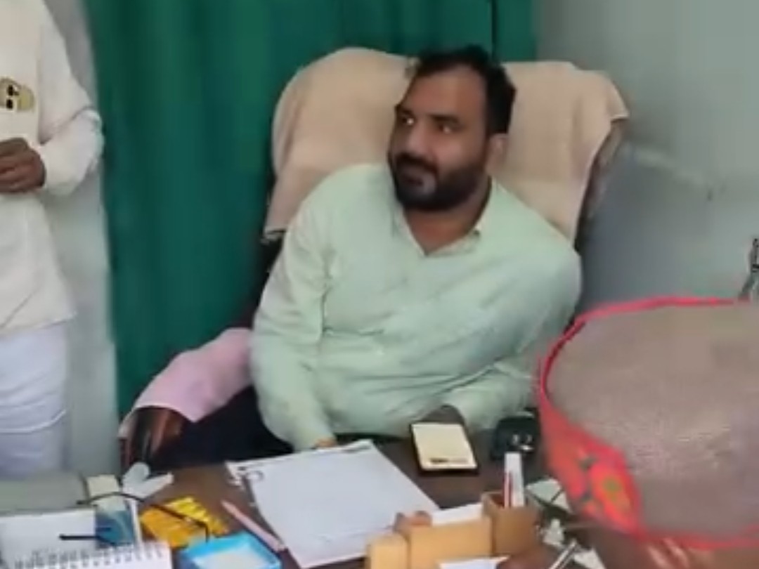 बीएमओ डॉ. रिकेश शर्मा।