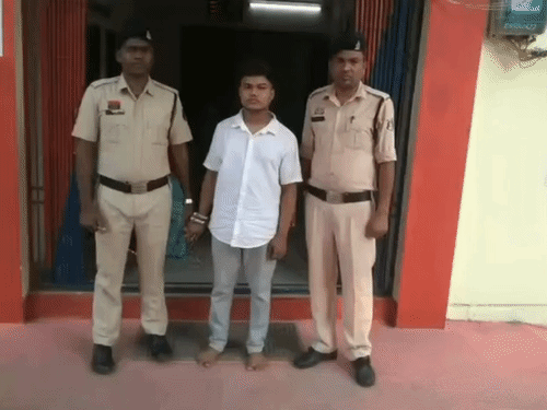 पुलिस ने आरोपी बॉयफ्रेंड को गिरफ्तार कर लिया है।