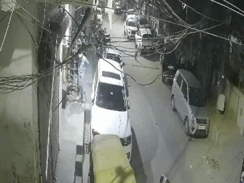 CCTV में बदमाशों की करतूत कैद; गुरुग्राम पुलिस से गश्त बढ़ाने की मांग|गुरुग्राम,gurugram - Dainik Bhaskar