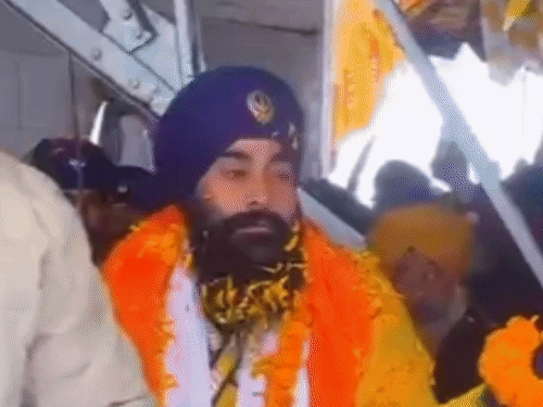पंज प्यारों की अगुआई में बंद किए गए धाम के कपाट