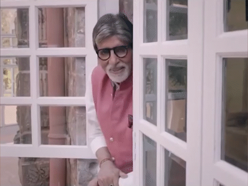 2008 से ब्लॉग के जरिए अमिताभ बच्चन प्रशंसकों से साझा करते आ रहे हैं अपने अनुभव और विचार।