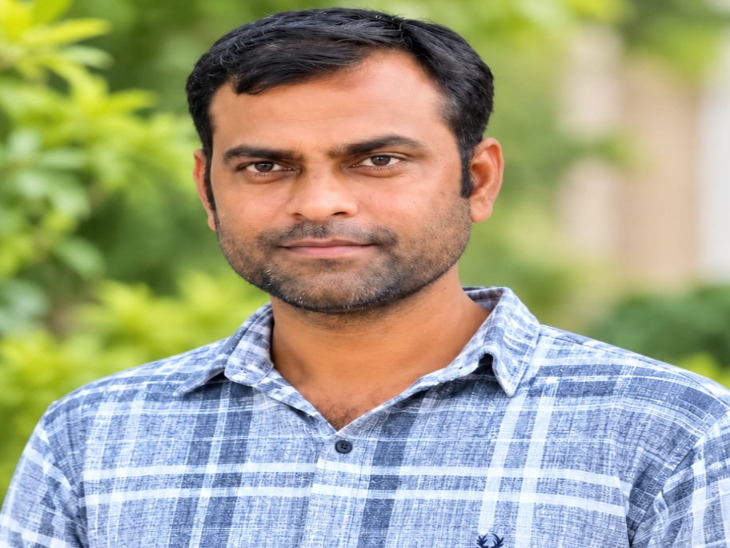 मोहम्मद नासिर का शव पुलिया पर गिरा मिला।