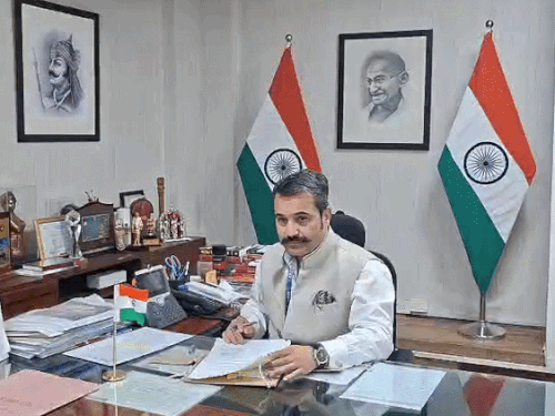 आयोग अध्यक्ष ले.कर्नल केसरी सिंह का कहना है कि कैंडिडेट्स की समस्याओं का निस्तारण समय पर करना आयोग की पहली प्राथमिकता है।