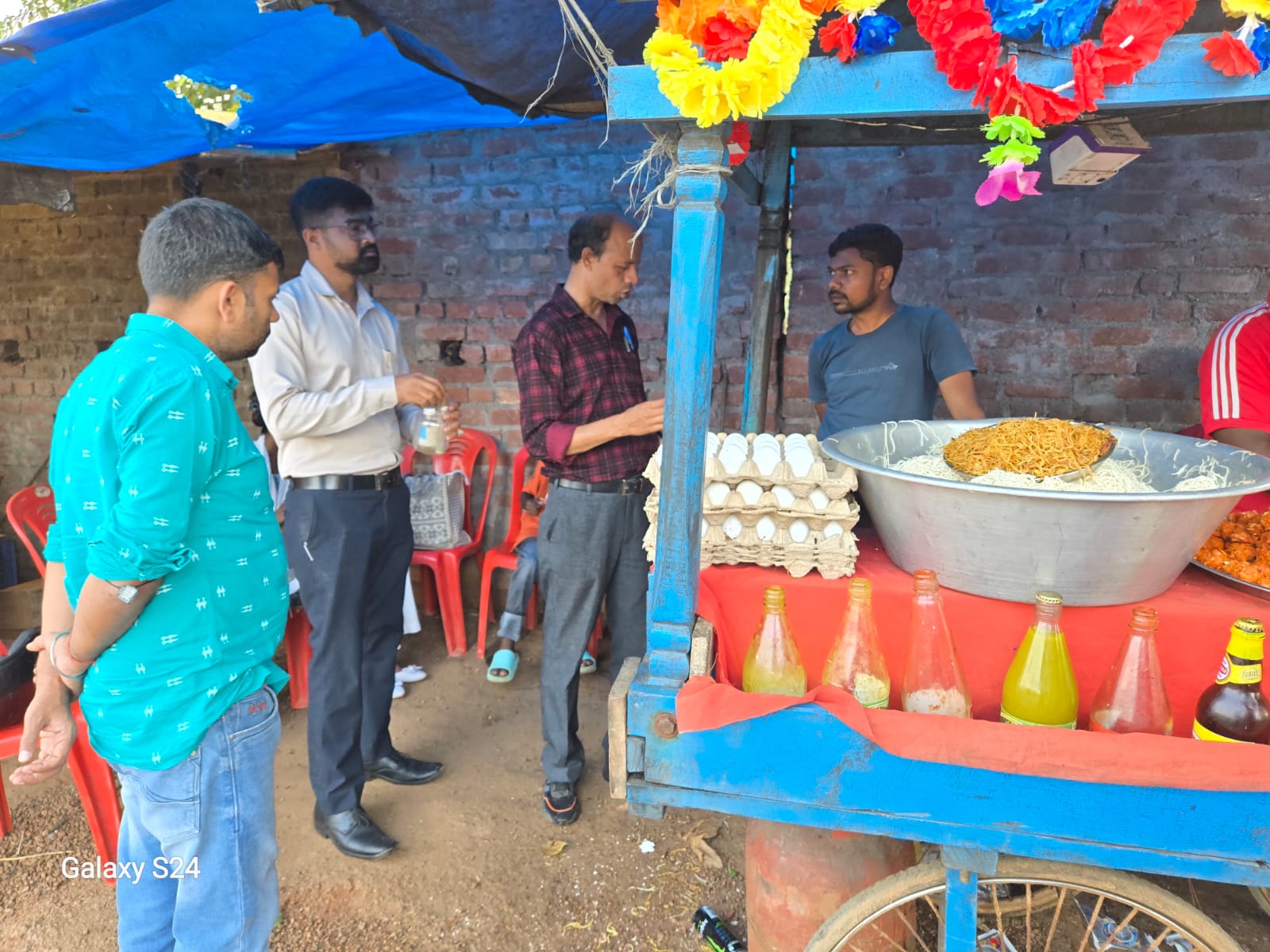 Food department raided Chatti and seized expired spices worth Rs 3,000.