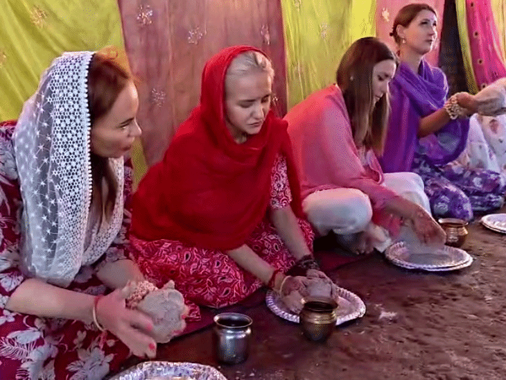 पूजा-अर्चना और पिंडदान की प्रक्रिया।