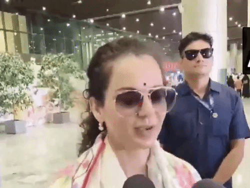 लखनऊ आने पर कंगना ने कहा- यूपी आकर मुझे अच्छा लगता है। यहां विकास के काम देखने को मिलते हैं।