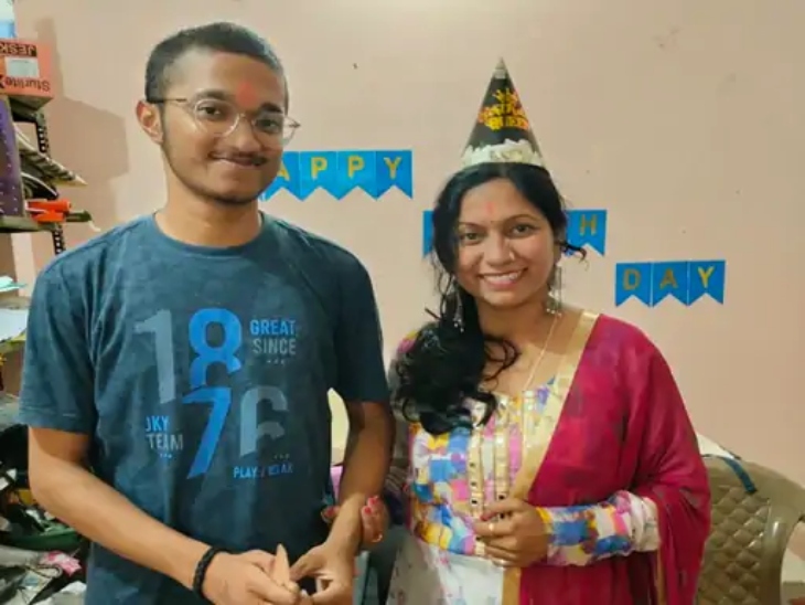 पति से तलाक के बाद वह अपने बेटे सुजल के साथ रहती थी।