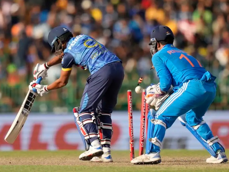 भारत और श्रीलंका के बीच आखिरी वनडे सीरीज 2024 अगस्त में खेली गई थी। इस 3 मैच की सीरीज को श्रीलंका ने 2-0 से जीता था।   - Dainik Bhaskar