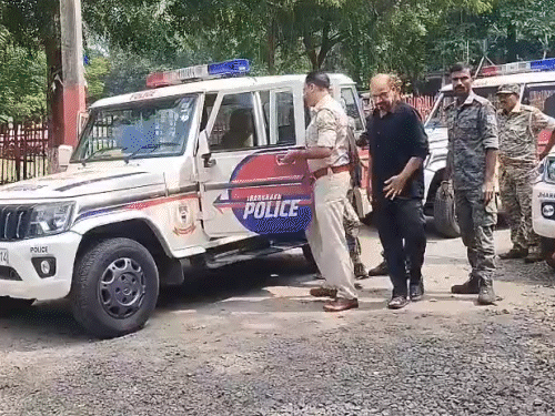 सिविल सर्जन डॉ. अनिल कुमार को पूछताछ के बाद रविवार को जेल भेजा गया था।