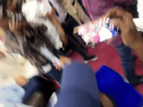 लुधियाना नगर निगम की बैठक में हंगामा करते विपक्षी दलों के पार्षद।