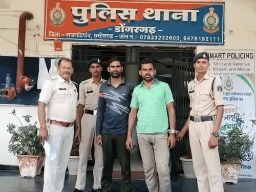 डबल मर्डर केस में पुलिस ने तीनों आरोपियों हेमंत कुमार सोनकर, सोनू सोनकर और केशर सोनकर को गिरफ्तार किया है।
