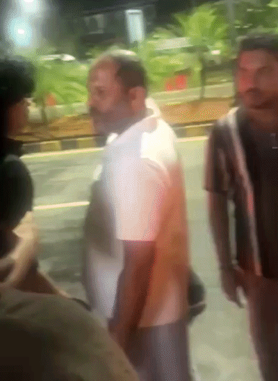 हादसे के बाद स्थानीय लोगों ने आरोपी कार चालक सुहैल को पकड़कर पुलिस के हवाले कर दिया।