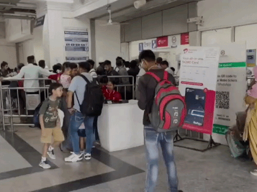 स्टेशनों से यात्री दूसरी मेट्रो चेंज कर सकेंगे ( फाइल फोटो)