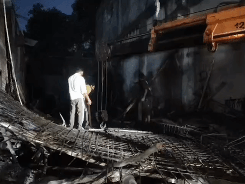 गाजियाबाद के शहीदनगर में निर्माणाधीन मकान का लिंटर गिरा, कई लोगों के दबे होने की आशंका