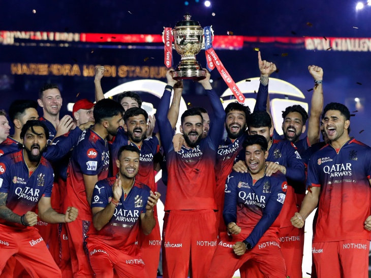 RCB ने IPL 2025 और 2026 का टाइटल जीता था।  - Dainik Bhaskar