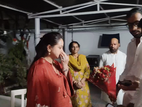 पिछले दिनों रोहिणी अपने मामा साधु यादव से मिलने उनके घर गईं।