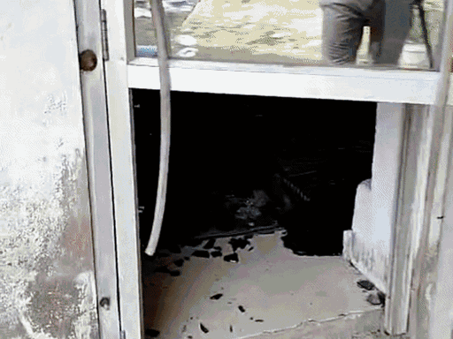 भरतपुर के बयाना में क्रेशर के पास खान के पास दो कमरों का एक ऑफिस है। ऑफिस में भी तोड़फोड़ की गई।