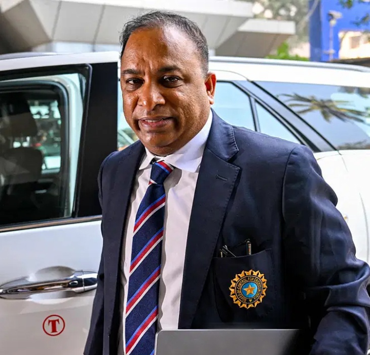 BCCI सचिव देवजीत सैकिया ने IPL रिव्यू मीटिंग टलने की जानकारी दी है।