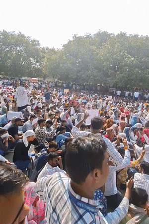 NHM कर्मियों कहना है कि उन्हें भी परमानेंट किया जाए।
