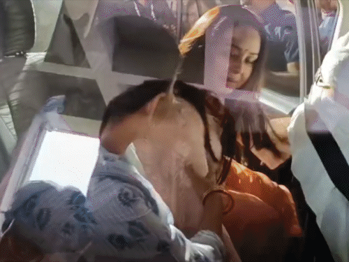1 अक्टूबर को रोहिणी पटना आईं। उन्हें एयरपोर्ट पर रिसीव करने लालू यादव, राबड़ी देवी और मीसा भारती पहुंचे। रोहिणी ने कहा कि पापा ने बुलाया तो उनसे मिलने आ गई।