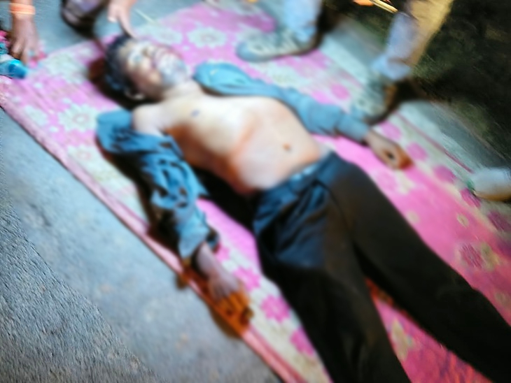 सड़क किनारे पड़ा मिला था शव