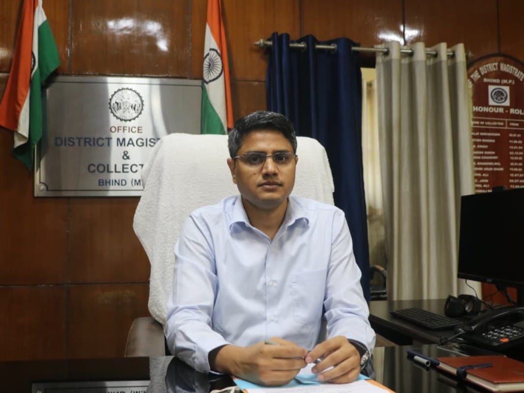 भिंड में 3 अक्टूबर 2025 को कलेक्टर पद का संभाला था कार्यभार।