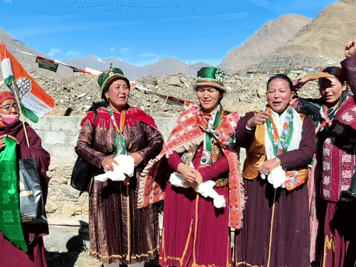 CM सुक्खू के दौरे से उत्साहित लाहौल स्पीति कांग्रेस की महिलाएं।