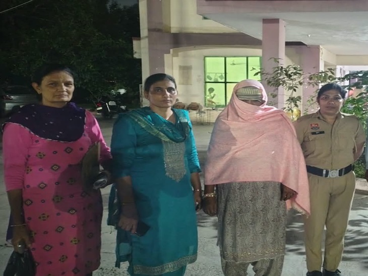 रोहतक में हेरोइन के साथ महिला तस्कर गिरफ्तार, घर के बाहर ग्राहकों का कर रही थी इंतजार