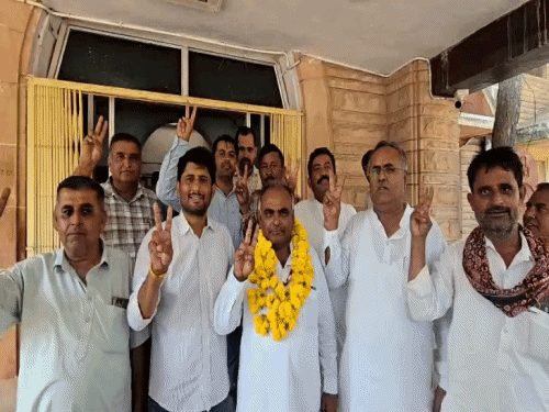 बीजेपी का पर्चा खारिज होने के बाद आरएलपी और निर्दलीय ने उठाए फॉर्म।