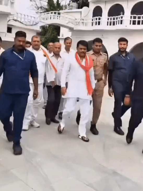 राज किशोर सिंह हरैया से चुनाव लड़ने की तैयारी भी कर रहे हैं।
