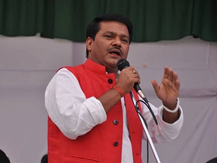 जांच एजेंसी के मुताबिक, भर्ती नियमों के संशोधन पर राजकिशोर सिंह के साइन थे।