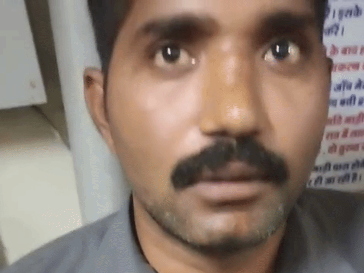 इस गेटमैन पर नशे में होने का आरोप।
