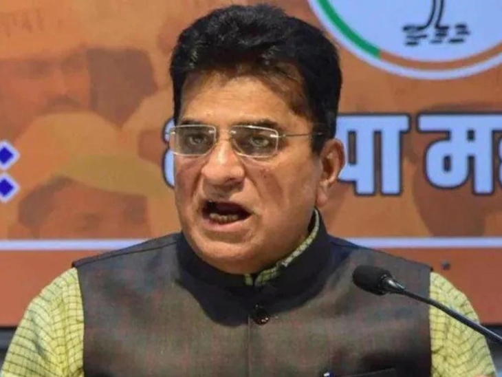 किरीट सोमैया महाराष्ट्र भाजपा के उपाध्यक्ष हैं। वह मुंबई उत्तर-पूर्व लोकसभा क्षेत्र से 13वीं और 16वीं लोकसभा के सांसद (MP) रह चुके हैं।