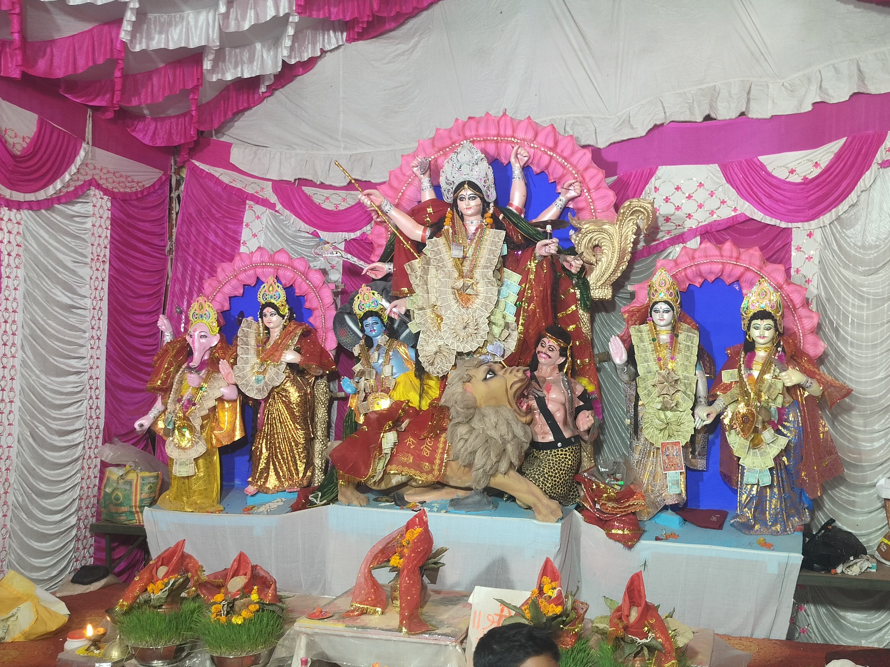 Durga Puja Pandal Bahraich | Child Artists Mesmerize Devotees With ...