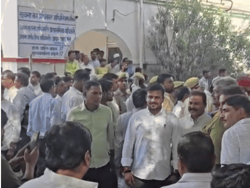 आगरा खंड स्नातक-शिक्षक एमएलसी के लिए 23 अक्टूबर को मतदान होना है।