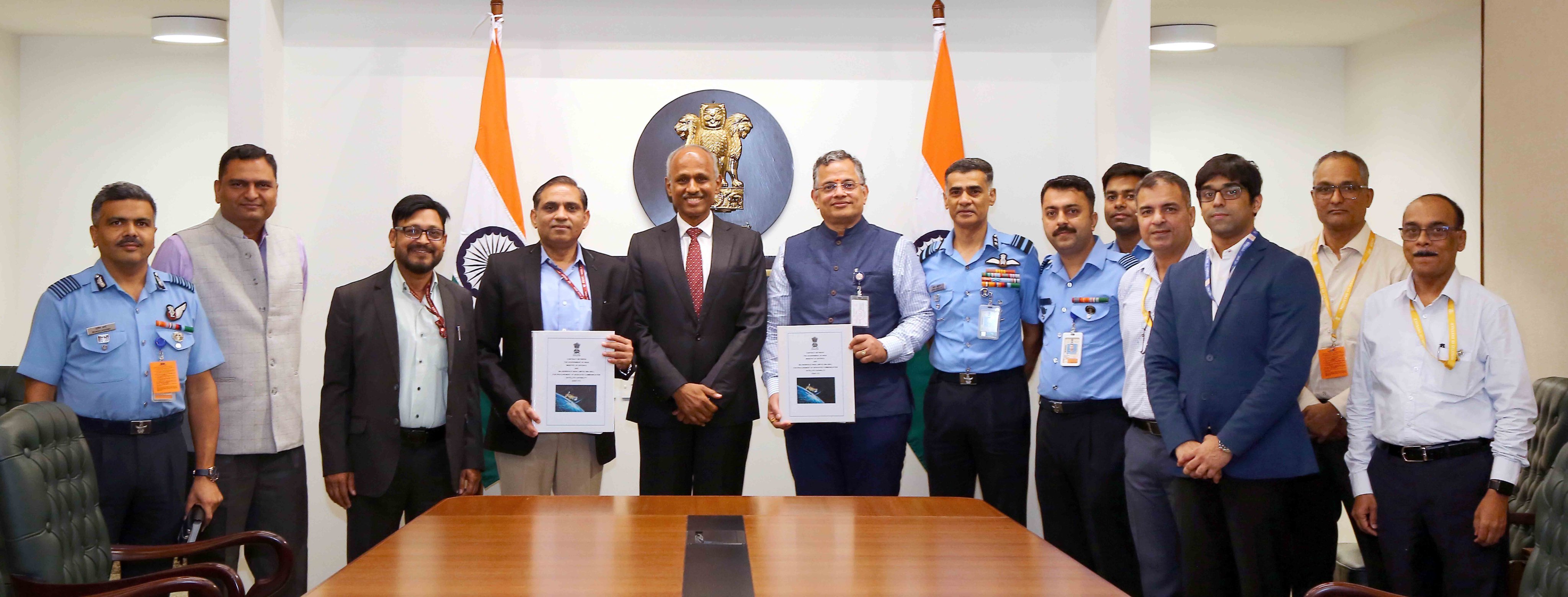 इस करार के तहत सैटेलाइट का डिजाइन, डेवलपमेंट और निर्माण किया जाएगा।