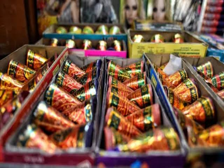 Firecrackerws Firecrackers sold without license, now stock matching is wrong