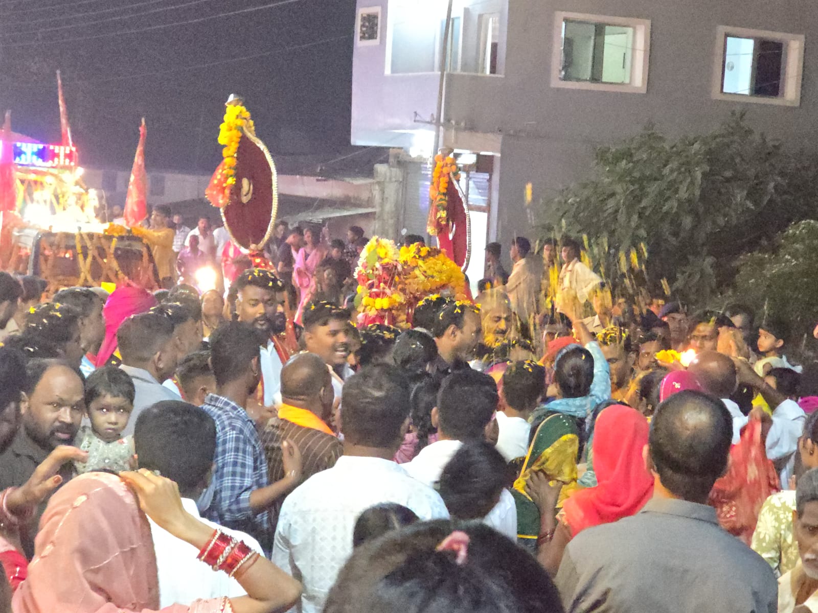 गीदम में भव्य स्वागत किया गया।